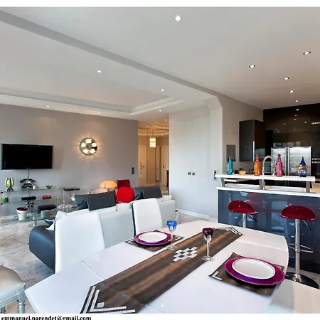 Ref 843 - Croisette - Sea View For Rent *